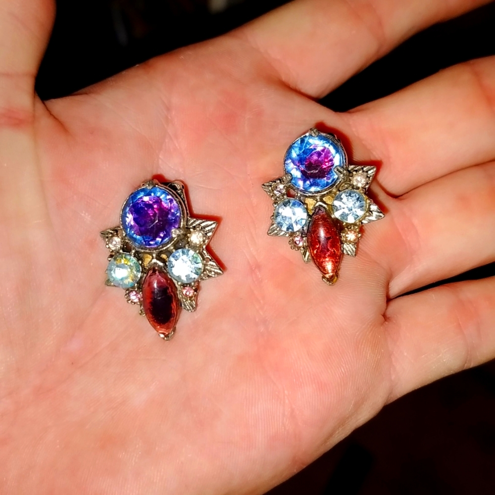 Vintage Florenza clip on earrings